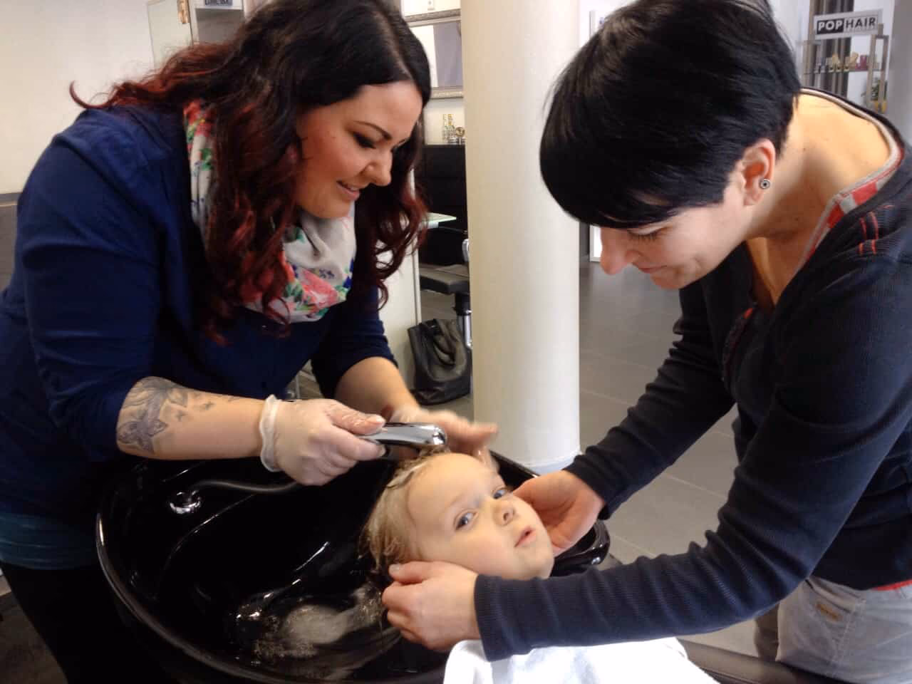 Wie kann man Kindern die Angst vorm Haareschneiden nehmen?