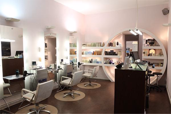 Was bietet der Friseur Fräulein Schneider in Berlin Prenzlauerberg?