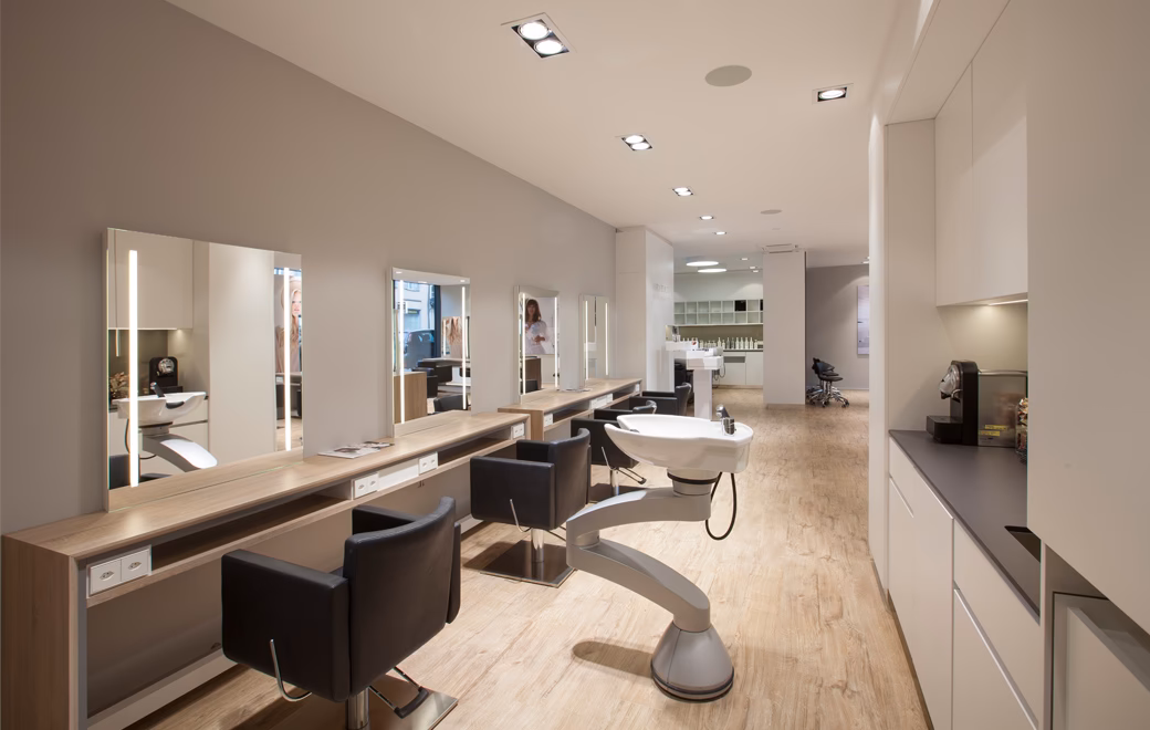 Was macht ein Coiffeur in Baar?