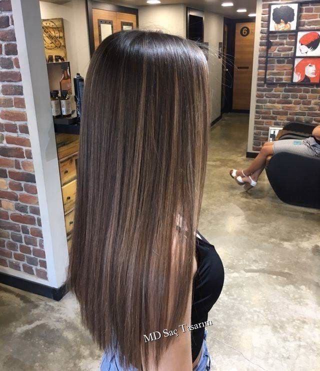 Welche Frisuren eignen sich für hellblonde Haare?