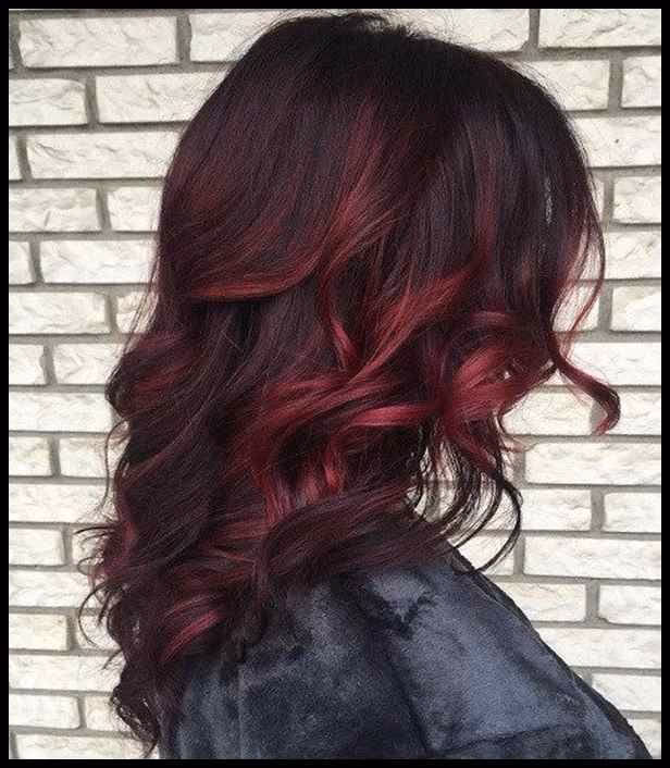 Wie Färbe ich schwarzes Haar?