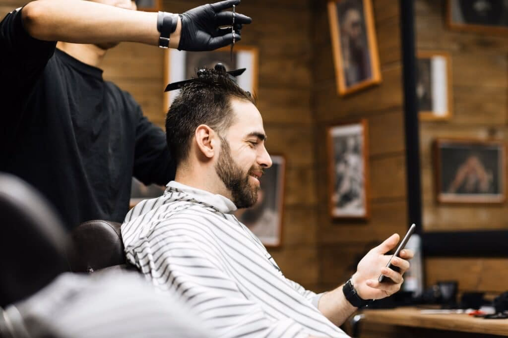 Was passiert wenn man zwischen Barber und Friseur Kompromisse eingeht?