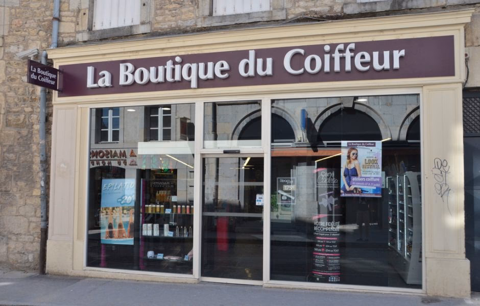 Quels produits professionnels sont disponibles dans la boutique du coiffeur Besançon Valentin ?