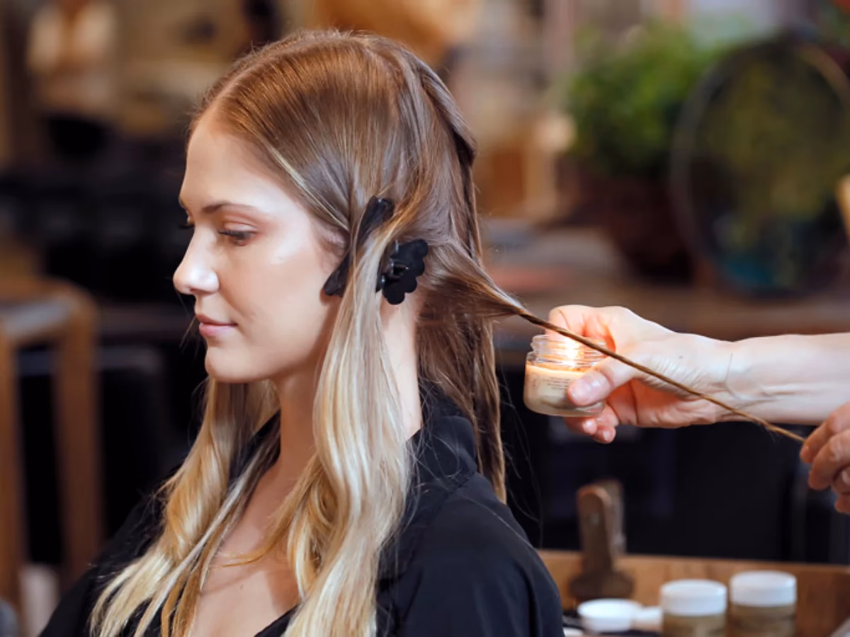 Pourquoi les cheveux sont-ils brûlés ?