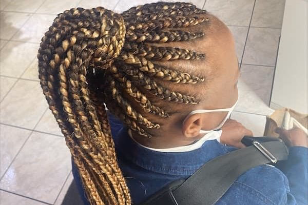 Wie pflege ich afrikanische Haare?