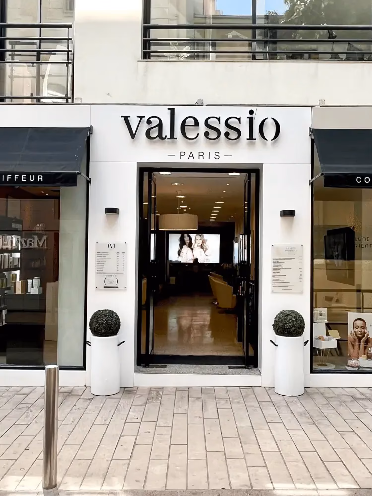 Quels sont les horaires d'ouverture de valessio coiffeur- Cannes ?