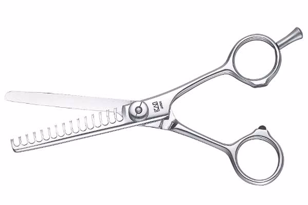 Quelle différence entre ciseaux sculpteur et texturisant ?