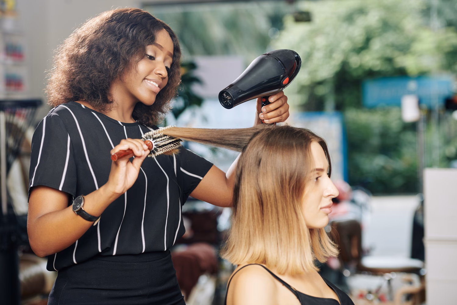 Quel est le rôle d'un coiffeur ?