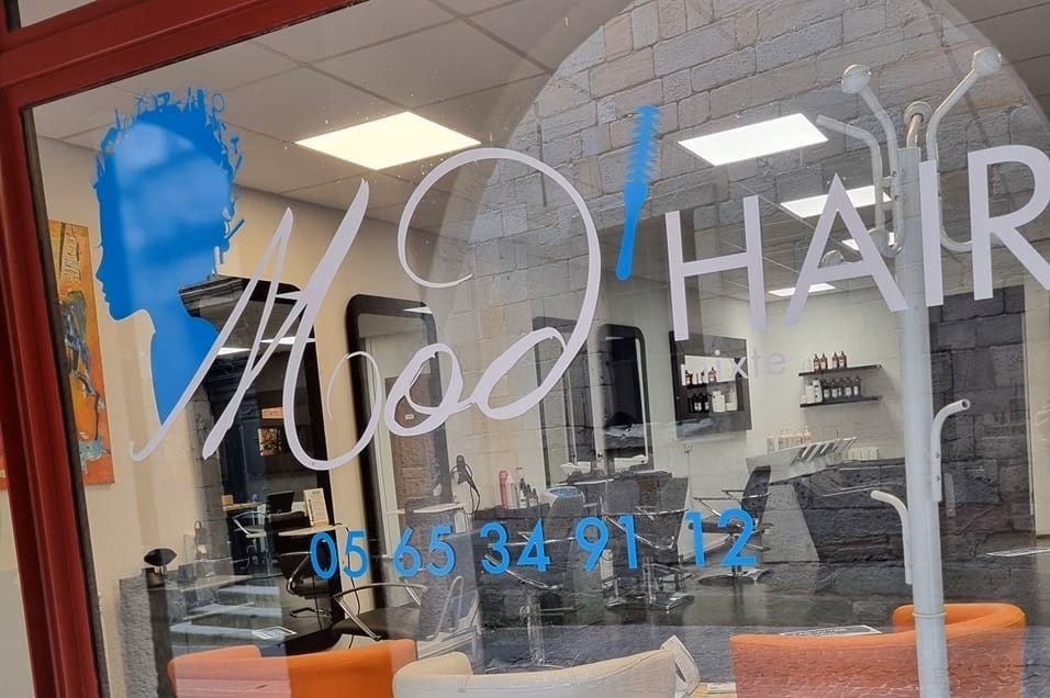 Quels services VIP coiffure Center offre-t-il à Figeac ?