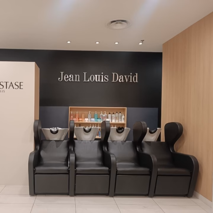 Quel est le salon de toute la famille de Xavier Petit coiffure à Langres ?