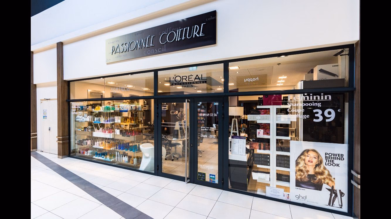 Où se trouve le centre commercial Leclerc ?