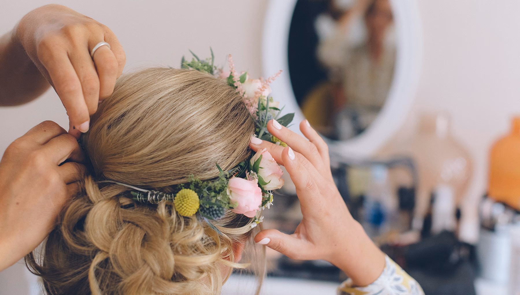 Quels sont les avantages de faire appel à un coiffeur à domicile?