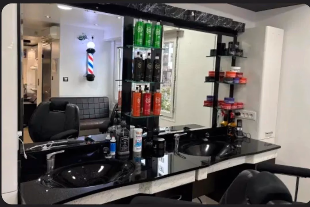 Quelle est la différence entre un coiffeur et un styliste ?