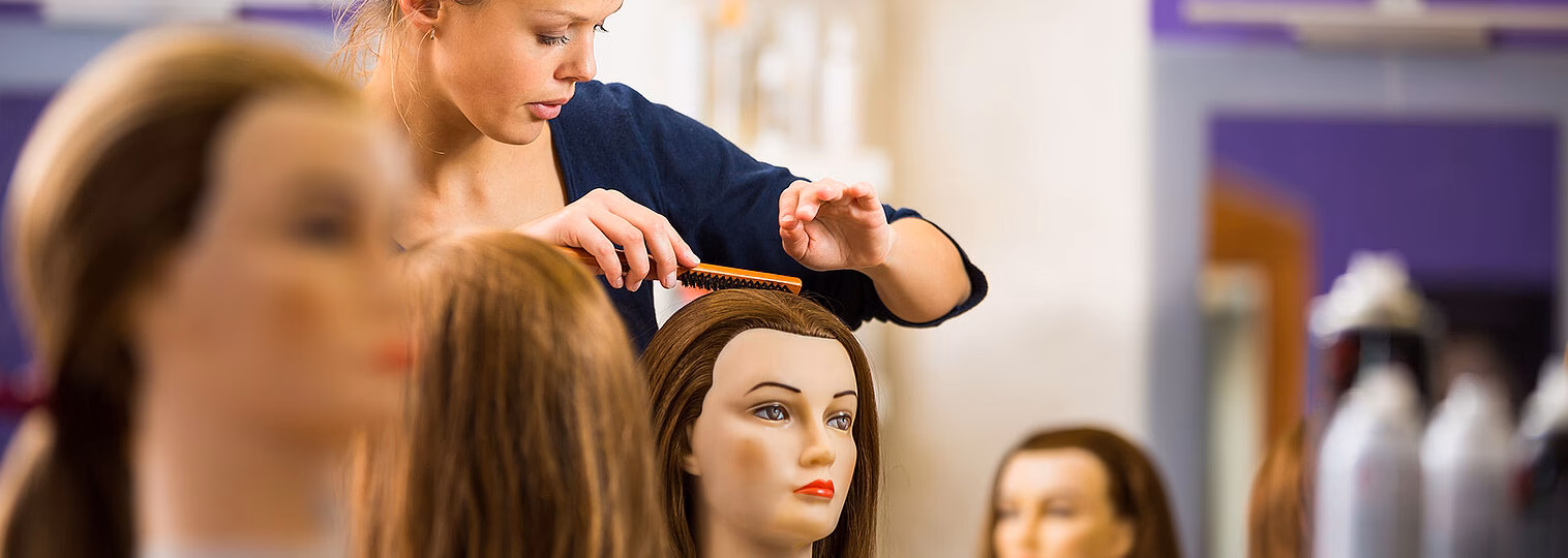 Wie werde ich Coiffeur in der Schweiz?