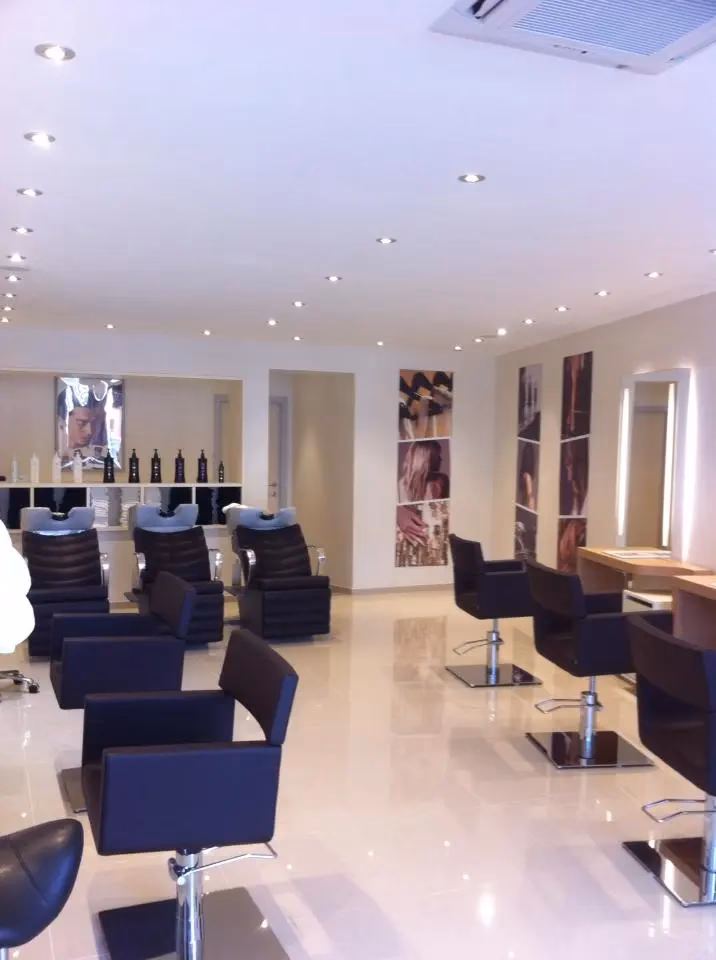 Qu'est-ce qui rend le salon de coiffure mixte « le salon vert – Waterloo » si spécial ?