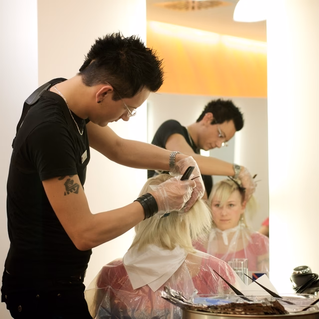 Was macht ein Friseur?