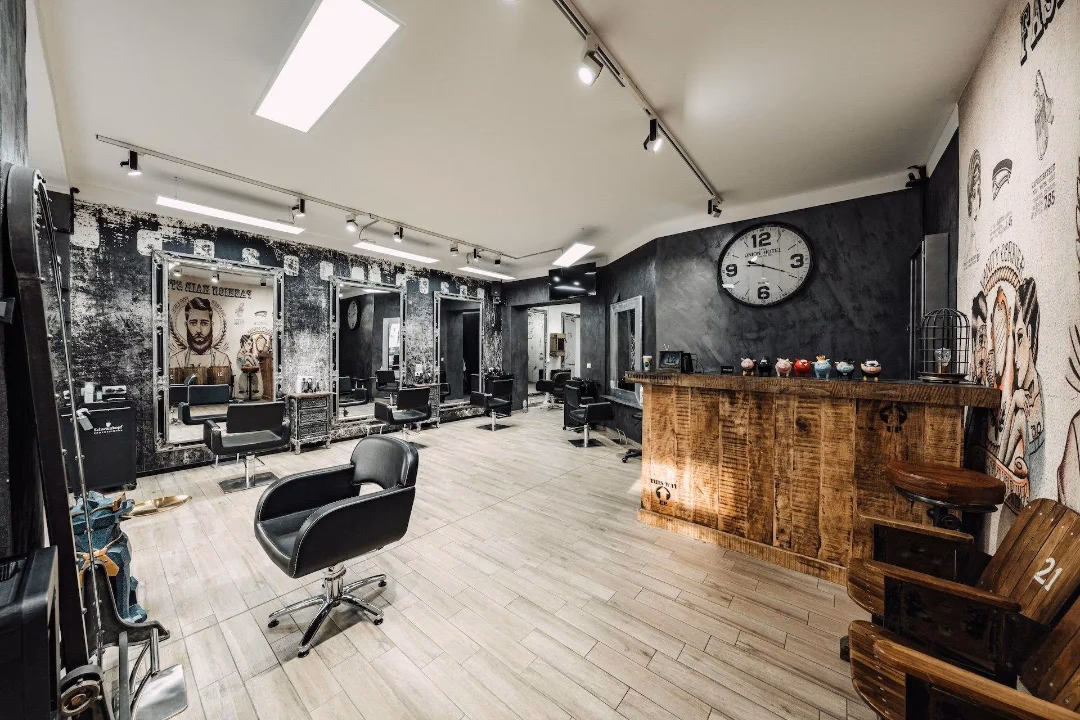 Wie erreiche ich einen Friseur in Prenzlauer Berg?