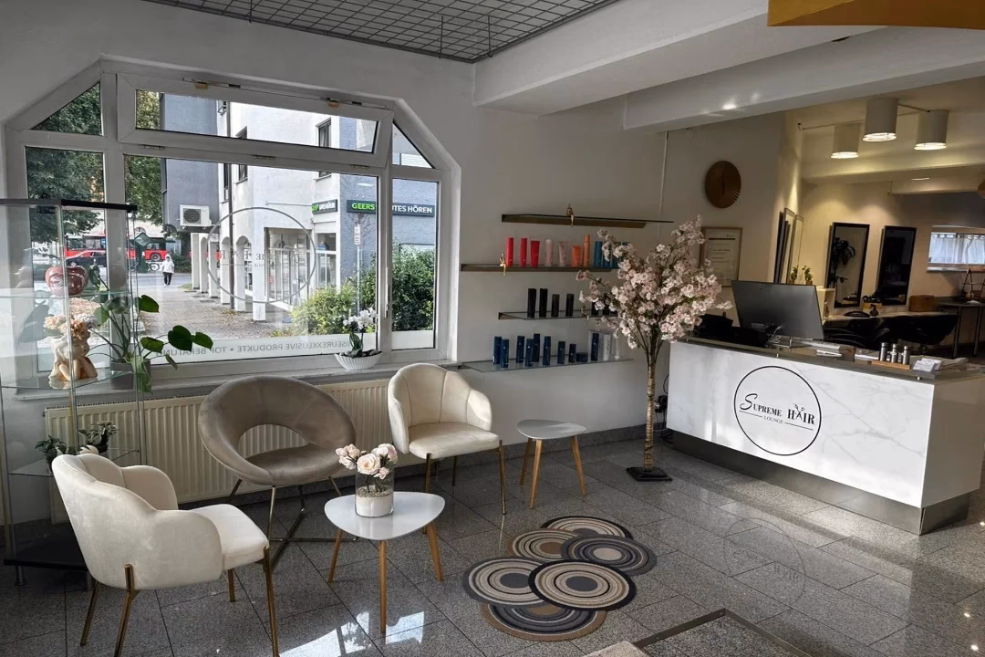 Wie heißt der Friseur von haarwerk?