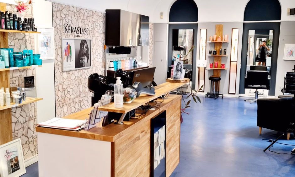 Wo finde ich einen guten Friseursalon?