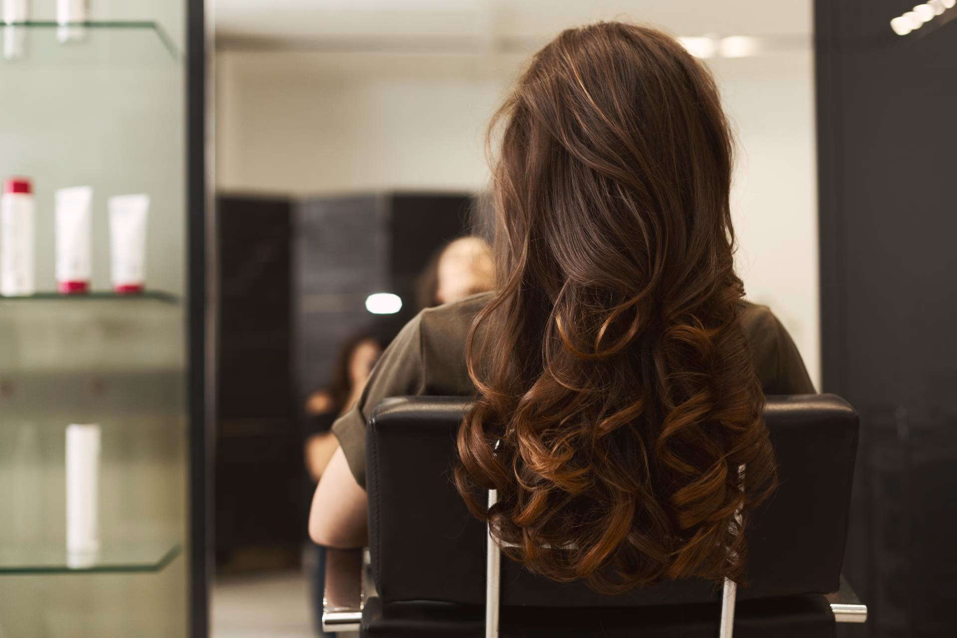 Was ist ein Haarschnitt für lockiges Haar?