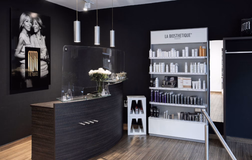 Wie viele Kunden hat Coiffure Velly in Fürth?