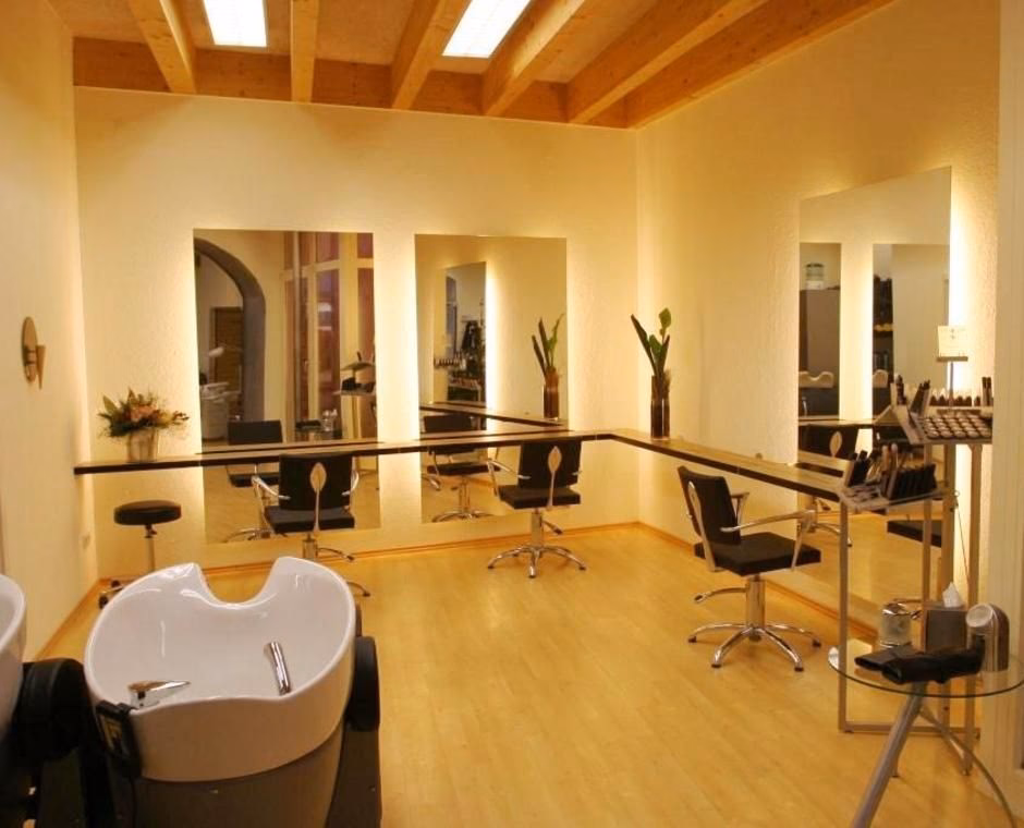 Wie kann man in einem Friseursalon für wohlfühlstimmung sorgen?