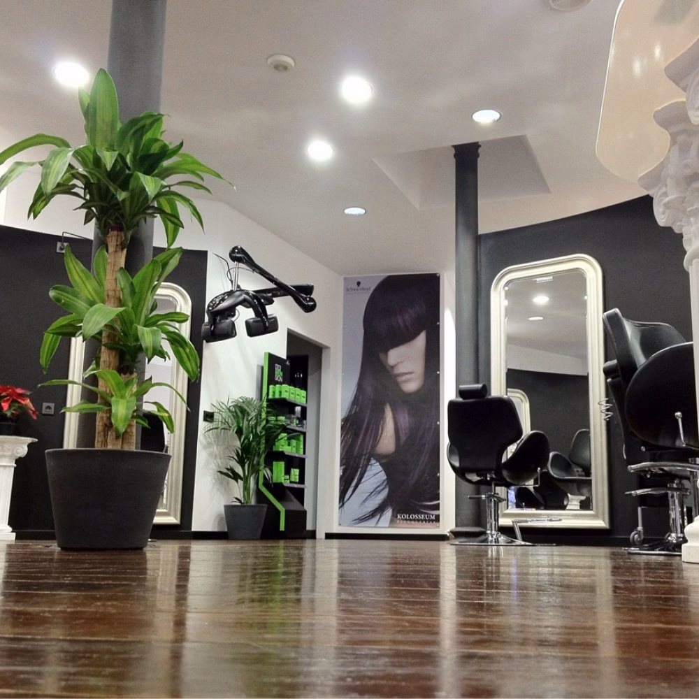 Where can I get free parking in Fuengirola?