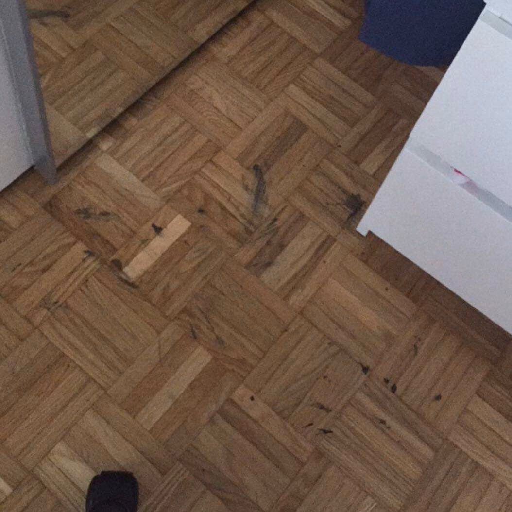 Wie entferne ich Haarfarbe von der Haut?