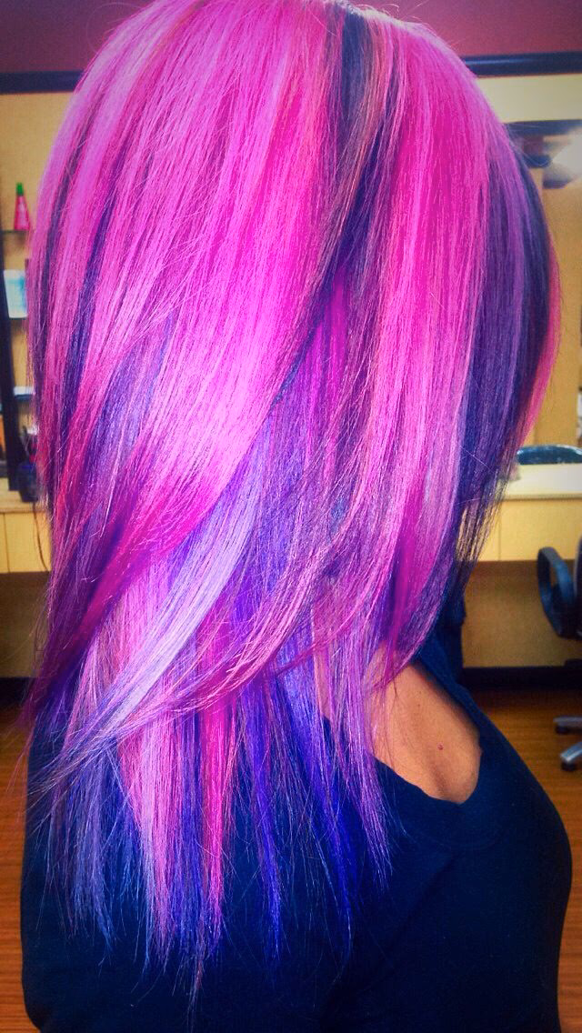 Für wen eignet sich die Haarfärbung in Rosa und Lila?