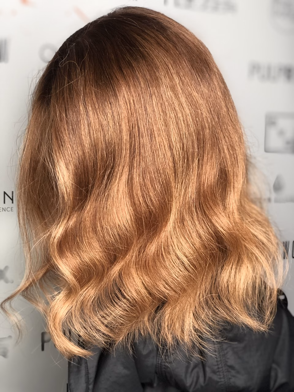 Wie Färbe ich meine Haare mit Haarfarbe in Kupfer?