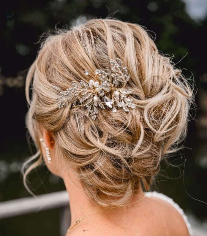 Welche Hochsteckfrisuren bei langen Haaren?