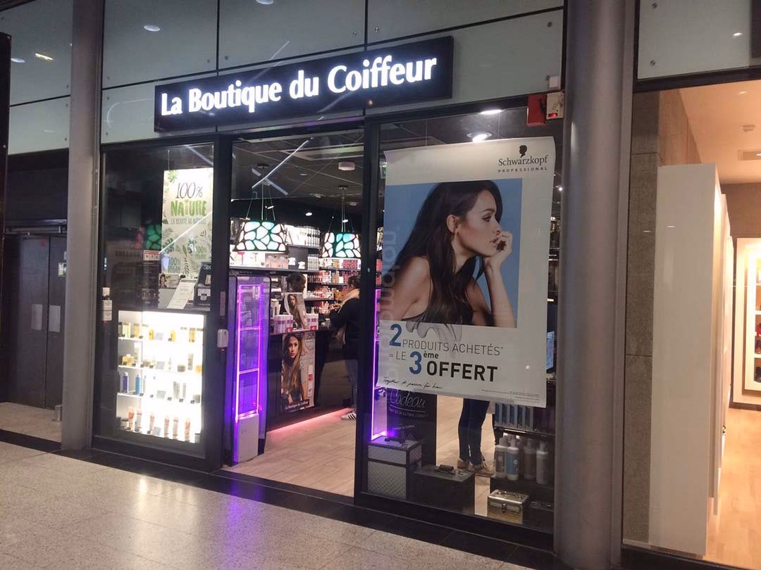 Qu'est-ce que la boutique du coiffeur propose tous les mois ?