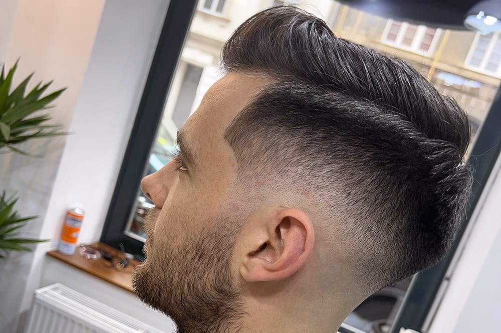 Wo befindet sich der Friseursalon Frisor Barberclub?