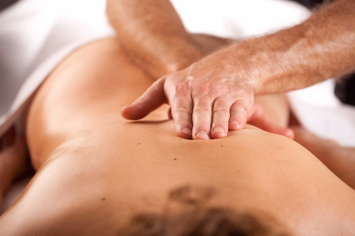 Welche Massagetechniken gibt es im Bunde?