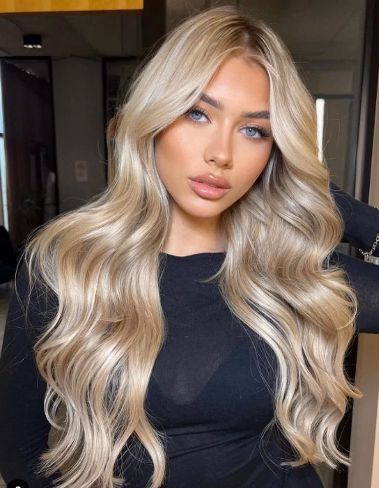 Wie pflege ich blondierte Haare?