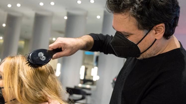Warum lassen Frauen im Friseursalon mehr Geld?